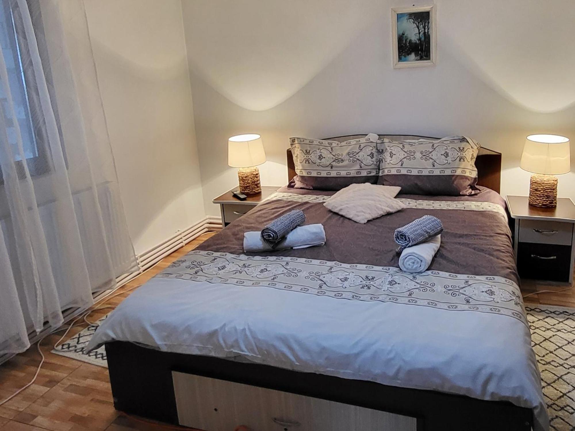 Casa Carbunaru Aknavásár Szoba fotó